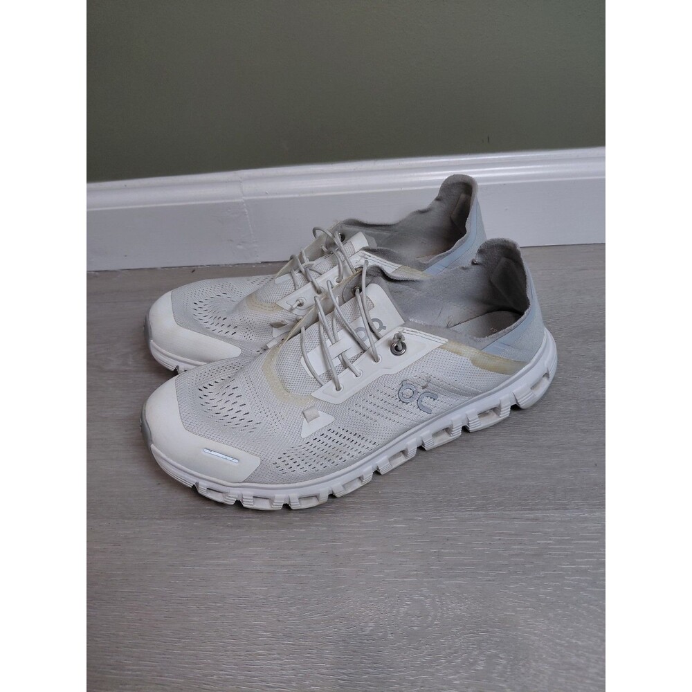 Size 10 - ON Cloud 6 Coast White Glacier Women's Sneakers